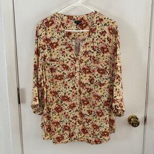 Torrid Size 3 yellow 3/4 sleeves blouse red pink floral print